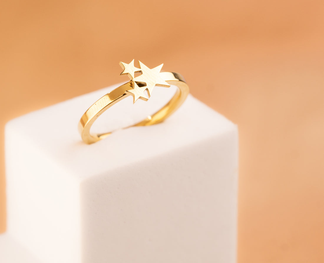 Anillo Tres Estrellas Dorado Talla 7 Ref:A1960