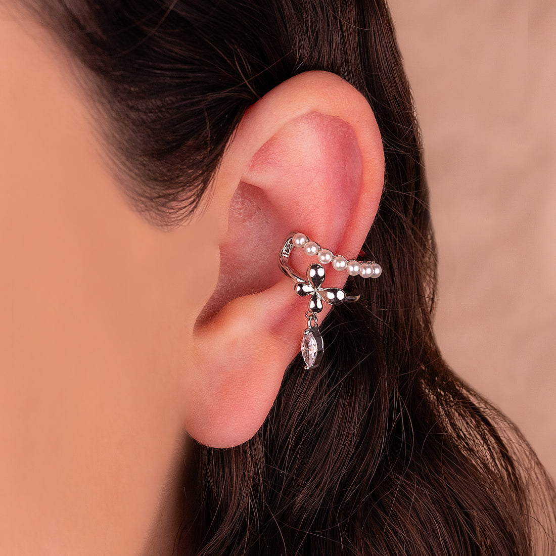 Ear Cuff Perlas Mariposa Ref: E308