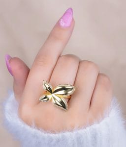 Anillo Dalia Dorado Ref:A1822