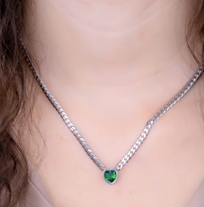 Collar Corazón Esmeralda Ref: D703