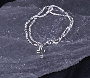 Pulsera Hombre Cruz Plateada Ref: F451