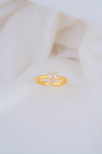 Anillo Corazón Circón Ref: A2661